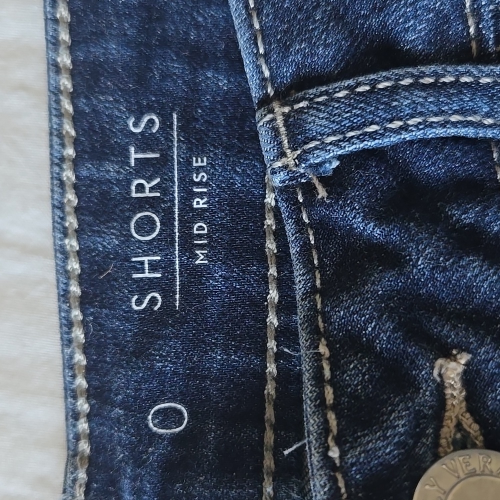 Simply Vera Vera Wang Mid Rise Dark Wash Denim Bermuda Jean Shorts Stretch Sz 0 - Picture 4 of 16